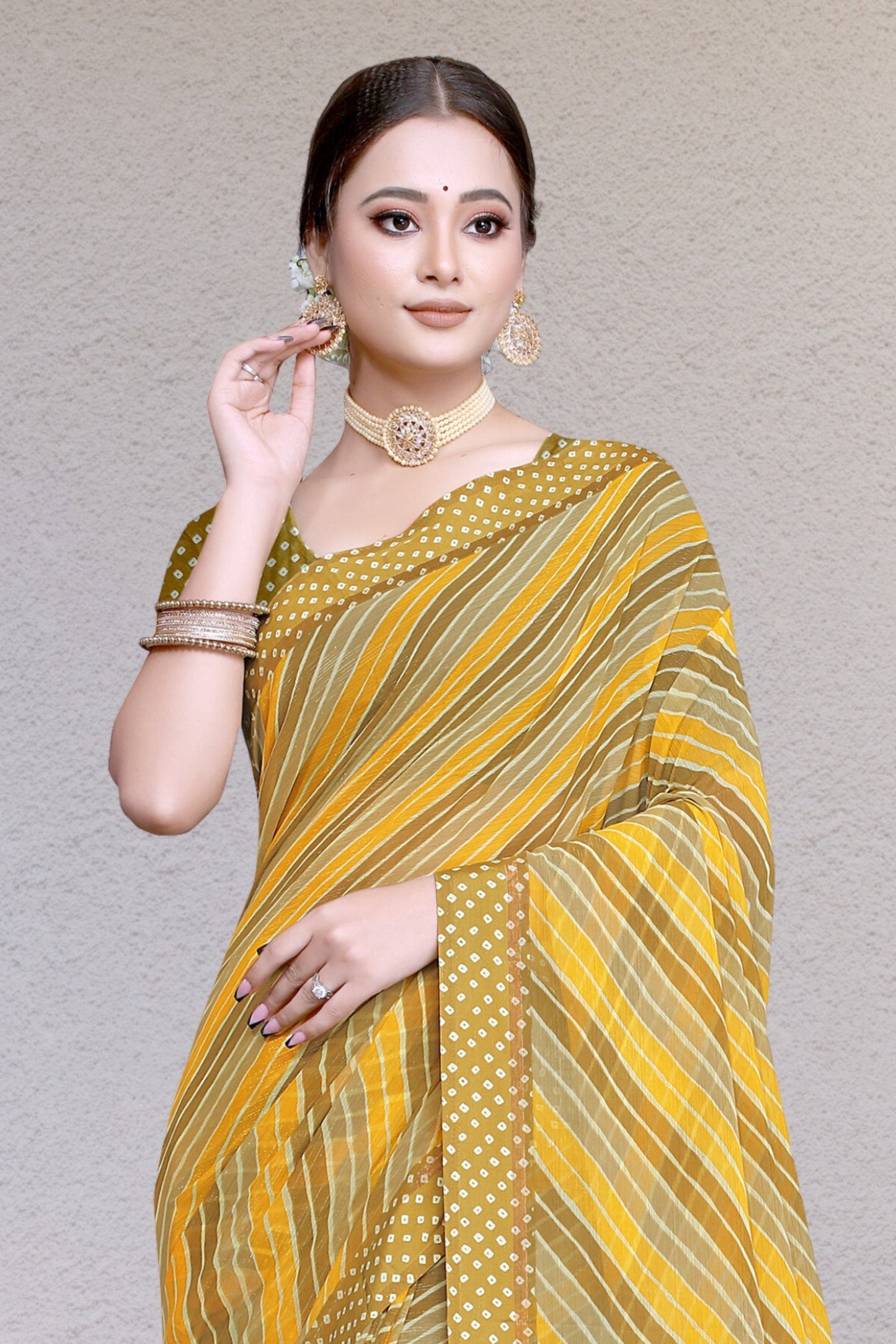 Bollywood Geometric printed chiffon satin border saree