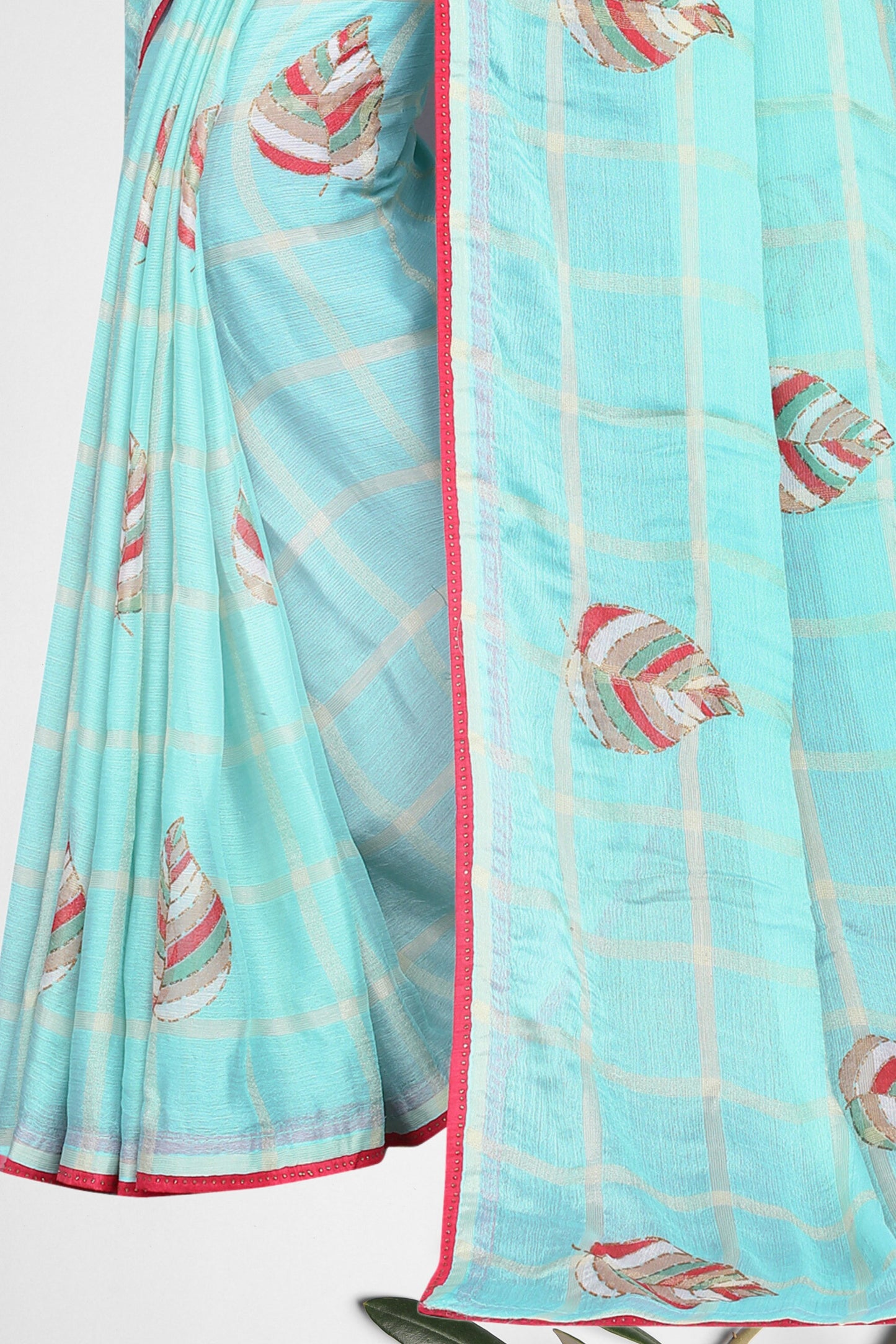 Hightex Georgette Checks pattern Leaf Printed Saree