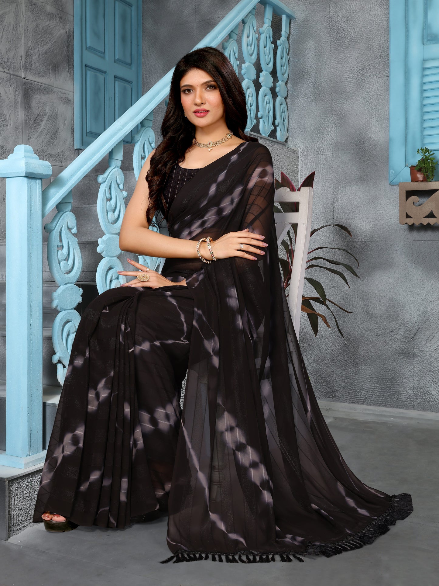 Hightex Striped, Embellished, Graphic Print Bollywood Georgette Saree